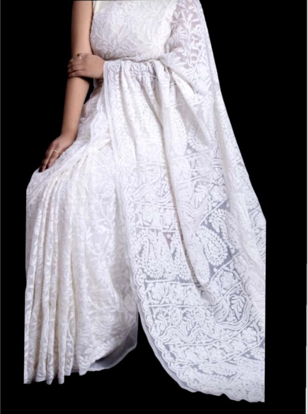 White Lucknowi saree